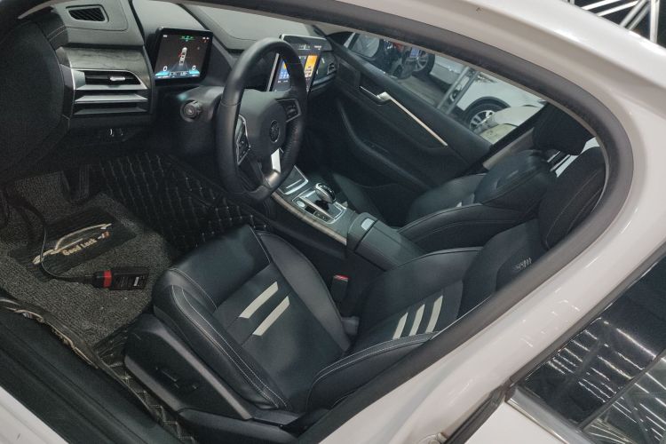 BYD Qin Pro New Energy 2018 immagine di auto #19