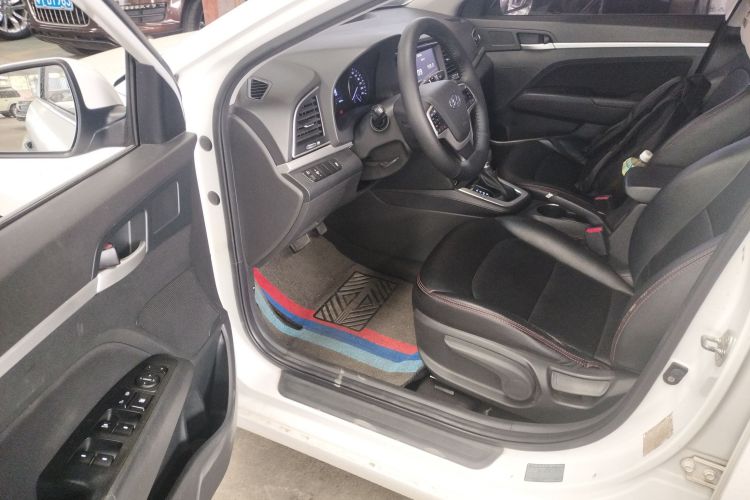 Hyundai Elantra AD 2018 car image #19