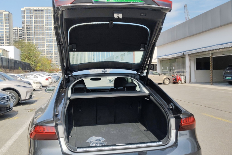 Audi A7 2024 car image #19