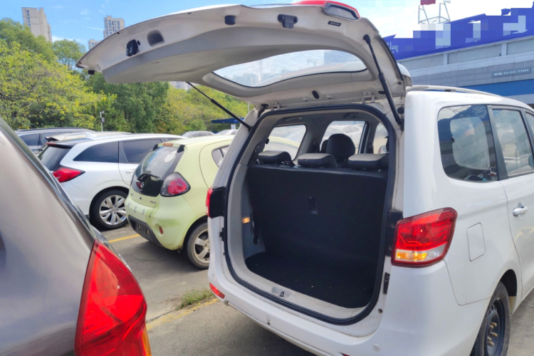 Forthing S500 2015 изображение автомобиля #19