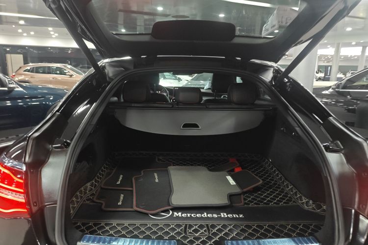 Mercedes-Benz GLC Coupe AMG 2018 صورة سيارة #19