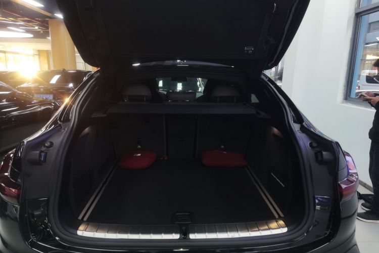 BMW X4 M 2021 car image #19