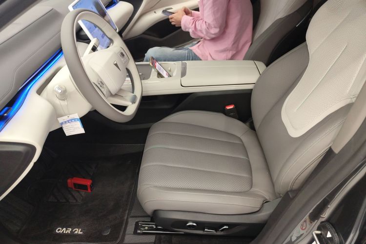 Deepal L07 2025 car image #19