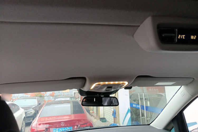 Mercedes-Benz V Class 2022 #19 Mercedes-Benz V Class 2022 car image #19