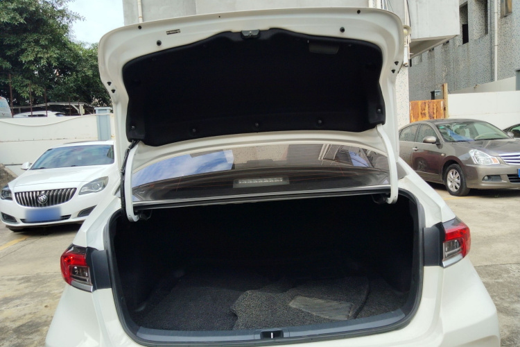 丰田 卡罗拉锐放 2020 汽车图片 #19