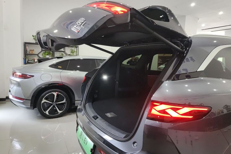 BYD Tang L 2025 صورة سيارة #19