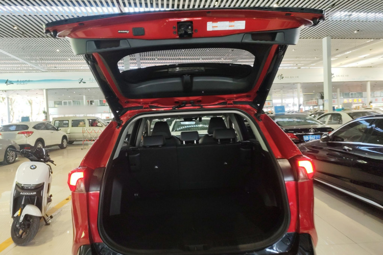 Toyota RAV4 Hybird E+ 2021 #19 Toyota RAV4 Hybird E+ 2021 car image #19