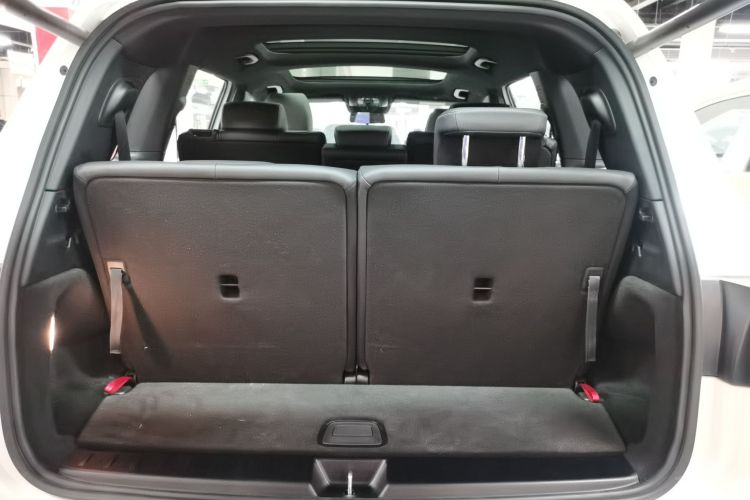 Mercedes-Benz EQB Class 2025 car image #19