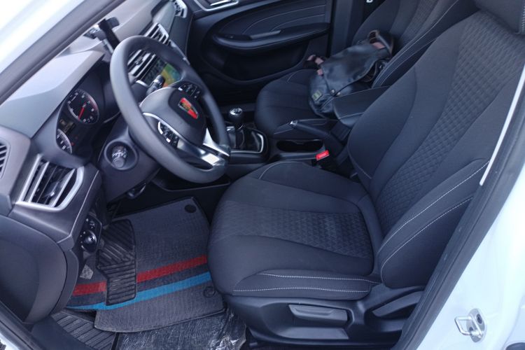 Roewe i5 2020 car image #19