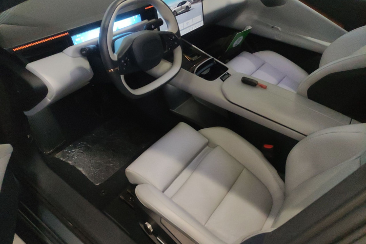 Lynk & Co 2024 #19 Lynk & Co 2024 car image #19