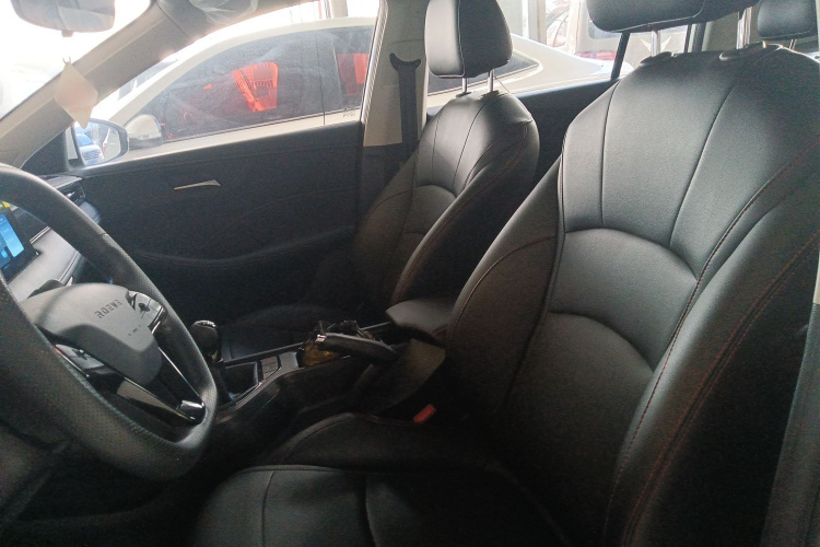 Roewe i5 2023 car image #19