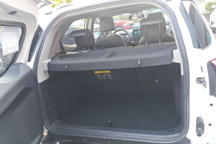 BYD Yuan New Energy 2020 صورة سيارة #19