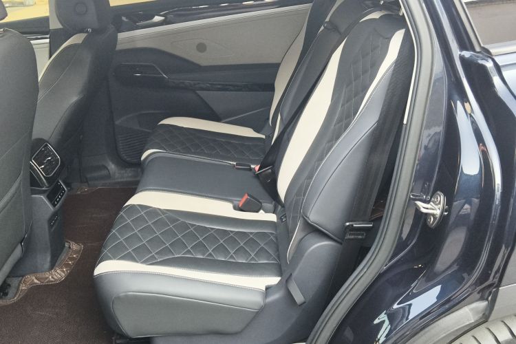 Volkswagen ID.6 Crozz 2023 #19 Volkswagen ID.6 Crozz 2023 immagine di auto #19