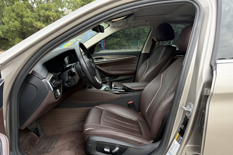 BMW 5 Series New Energy 2019 image de voiture #19