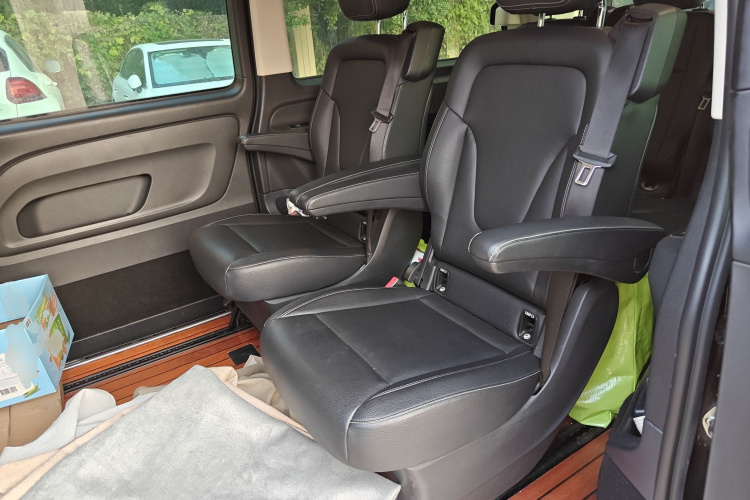 奔驰 威霆 2017 汽车图片 #19