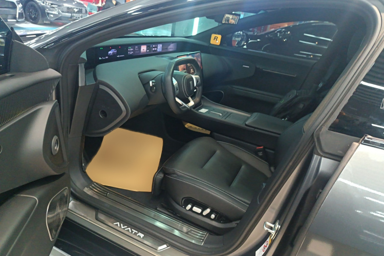 Avatr 12 2023 car image #19