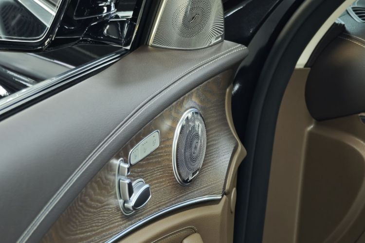 Mercedes-Benz E Class 2022 car image #19