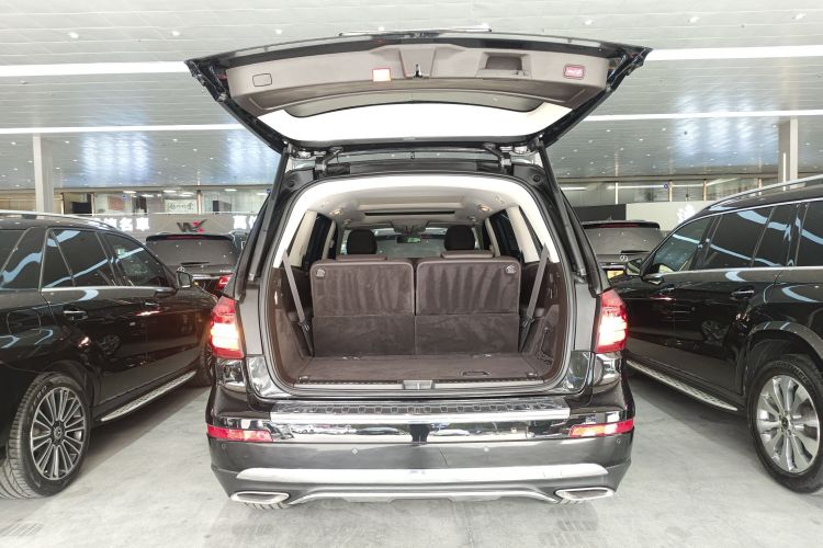 Mercedes-Benz GLS Class 2019 car image #19