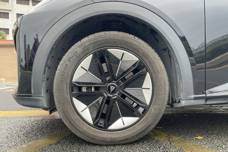 Deepal S07 2025 car image #19