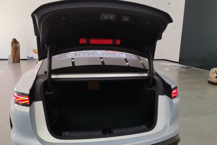 BYD HanL 2025 صورة سيارة #19