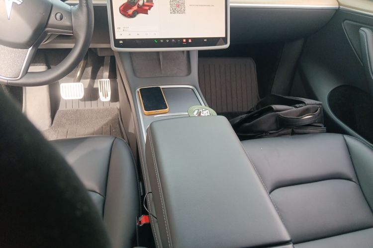 Tesla Model Y 2022 #19 Tesla Model Y 2022 car image #19