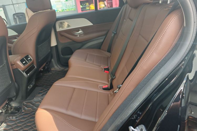 Mercedes-Benz GLE Class 2023 car image #19