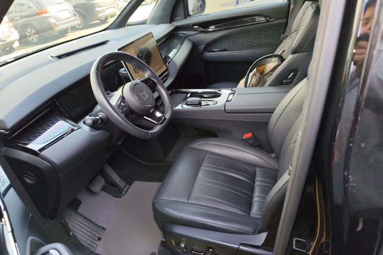 Zeekr 009 2023 car image #19