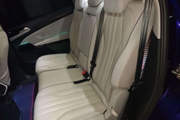 Volkswagen ID.6 X 2022 immagine di auto #19