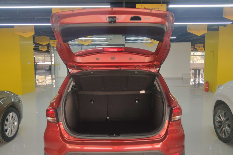 Kia Rio Cross 2018 صورة سيارة #19