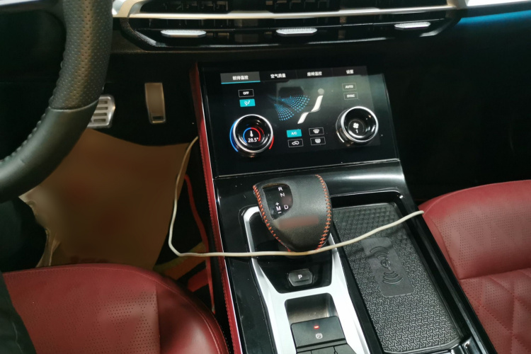 X70 PLUS 2022 car image #19