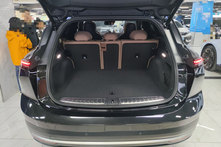 NIO ES6 2024 immagine di auto #19