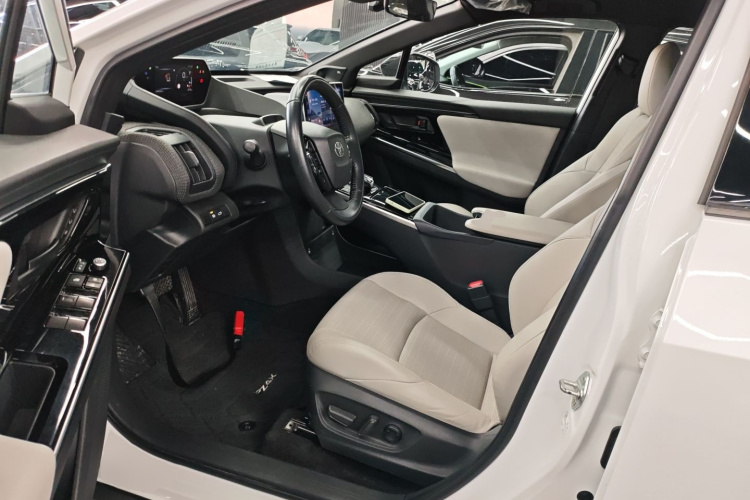 Toyota bZ4X 2022 immagine di auto #19