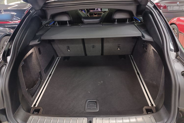 BMW X4 M40i 2022 #19 BMW X4 M40i 2022 car image #19