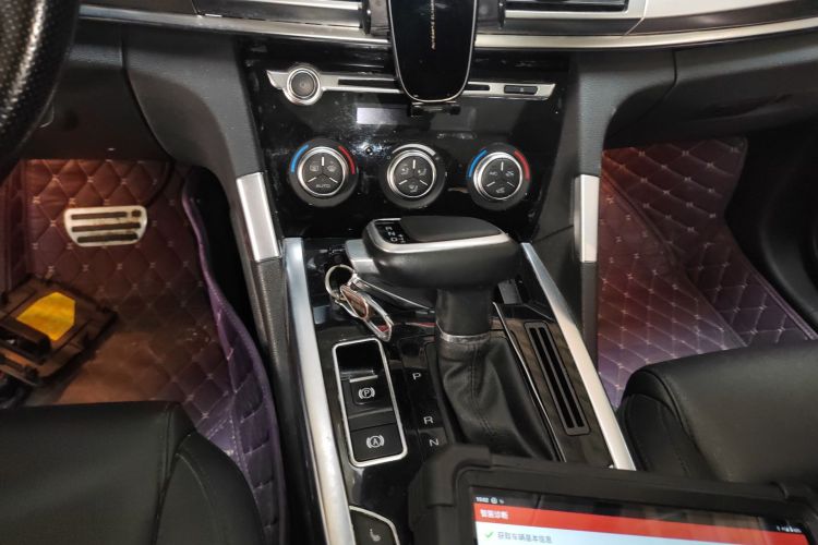 Haval H7 2017 car image #19