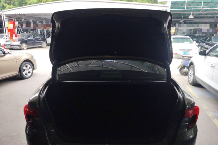 Toyota Reiz 2013 immagine di auto #19