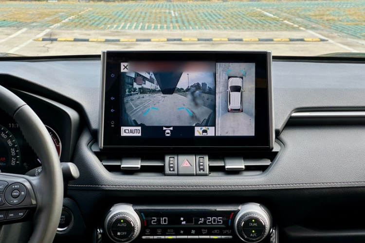 Toyota RAV4 2022 image de voiture #19