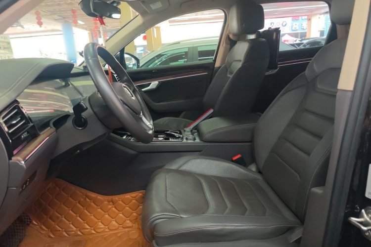 Volkswagen Touareg 2018 car image #19