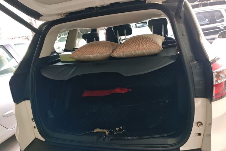 Ford Kuga 2017 #19 Ford Kuga 2017 car image #19