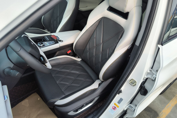 Changan CS75 Plus iDD 2024 car image #19