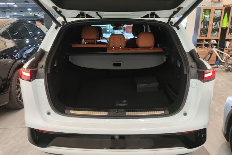 Xpeng G9 2023 immagine di auto #19