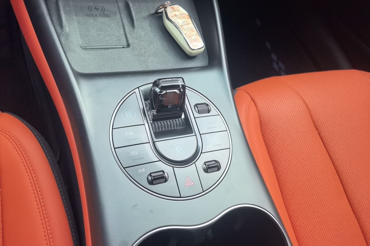 BYD Seal 2024 immagine di auto #19