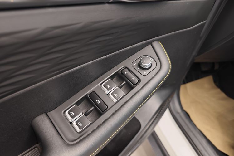 Coolray 2024 car image #19