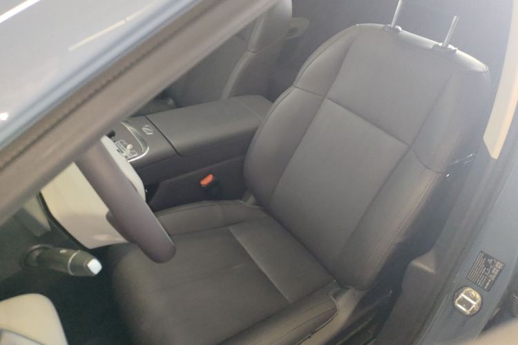 零跑汽车 零跑B01 2025 汽车图片 #19