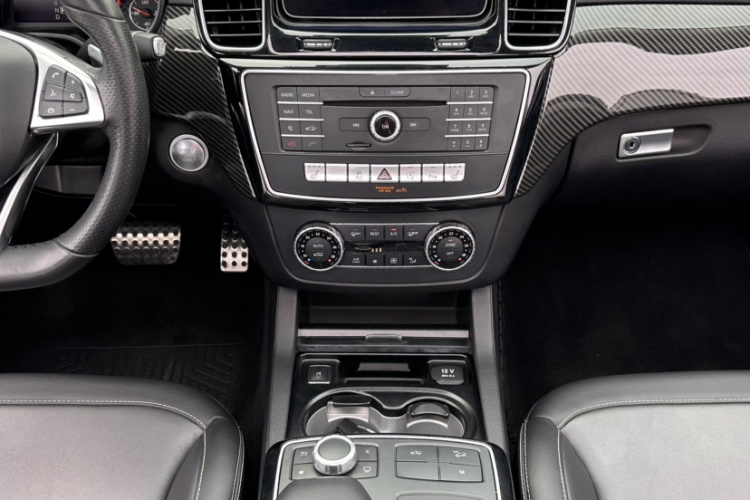 Mercedes-Benz GLE Coupe AMG 2017 #19 Mercedes-Benz GLE Coupe AMG 2017 car image #19