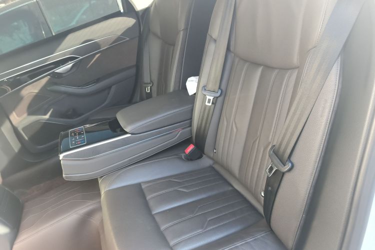 Audi A8 2019 image de voiture #19