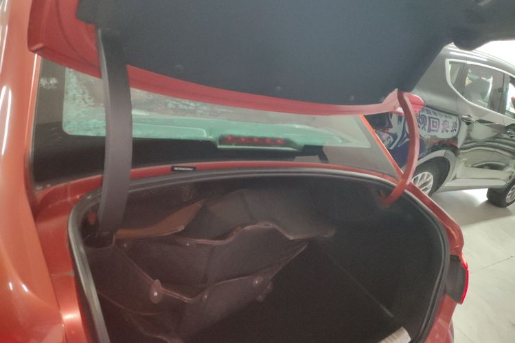 Citroen C4L 2016 car image #19
