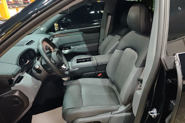 Zeekr 7X 2025 car image #19