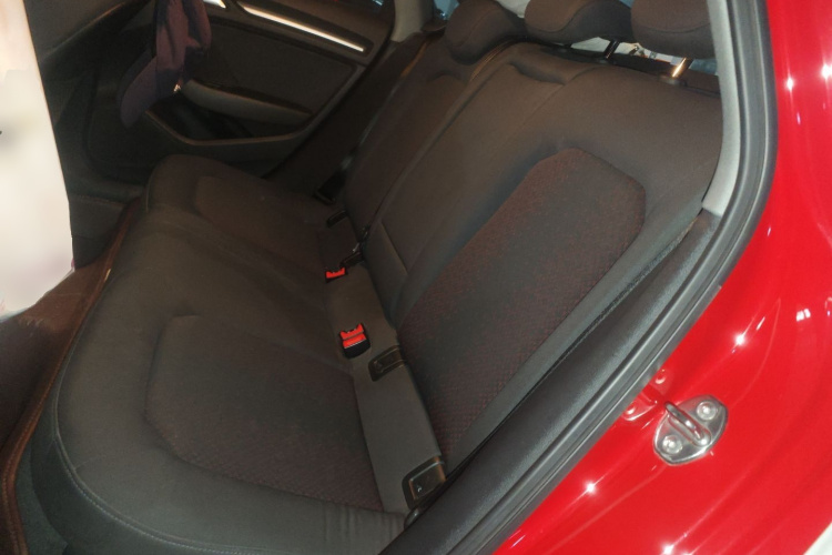 Audi A3 2018 car image #19