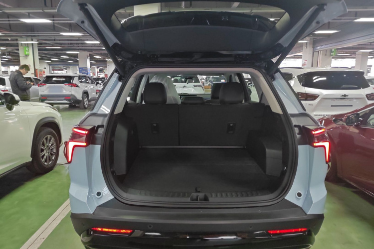 Chevrolet Equinox Plus 2025 #19 Chevrolet Equinox Plus 2025 car image #19