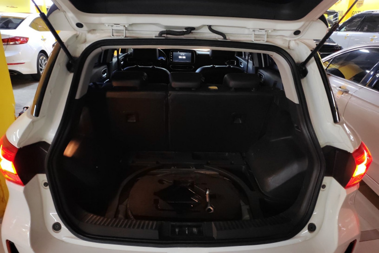 GAC ix4 2018 car image #19